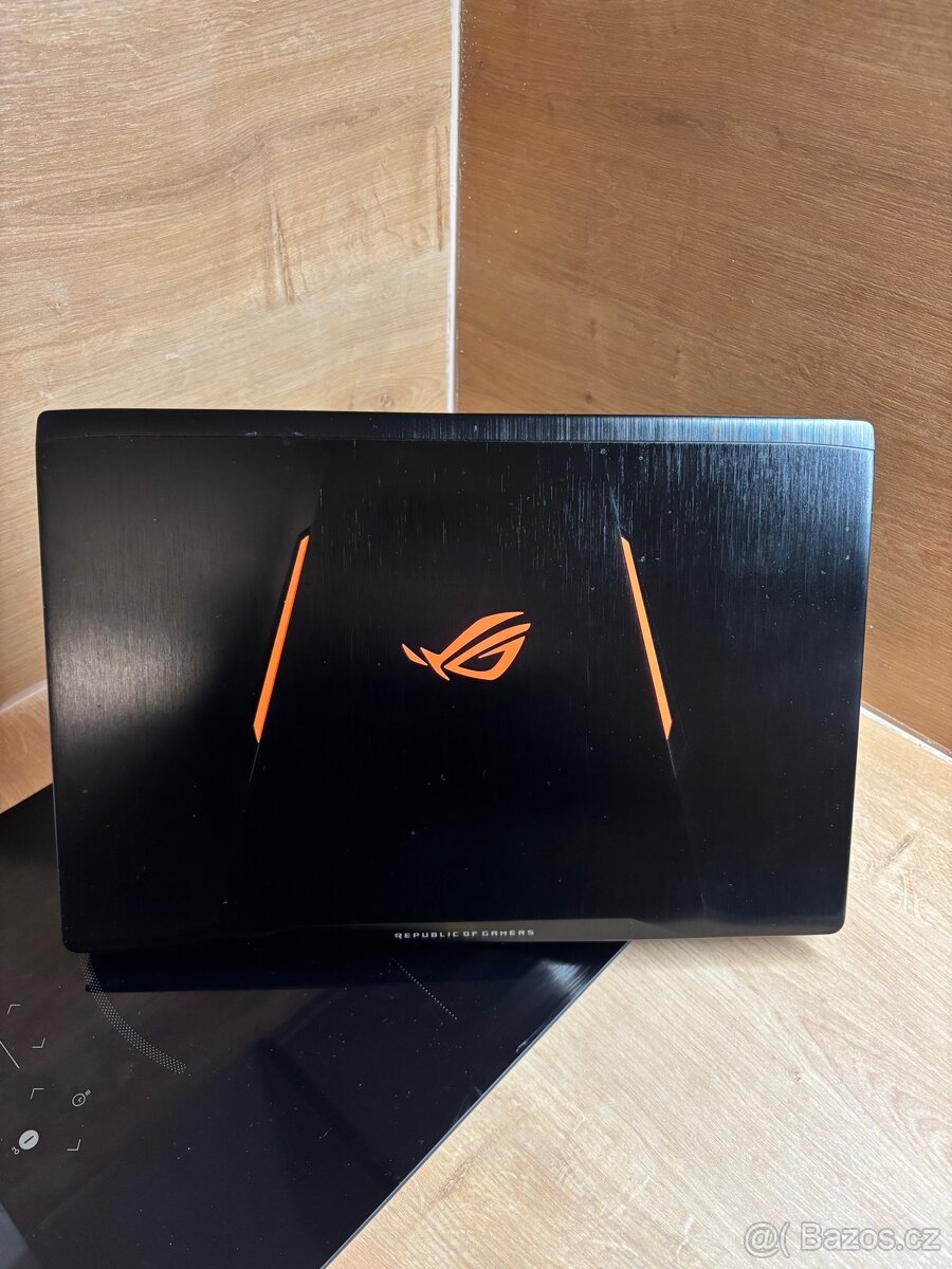 Herní notebook a herní monitor+příslušenství - 3