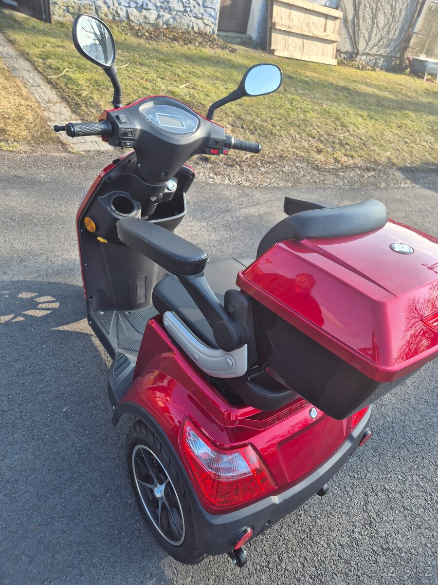 Tříkolka SELVO 31000 - 3