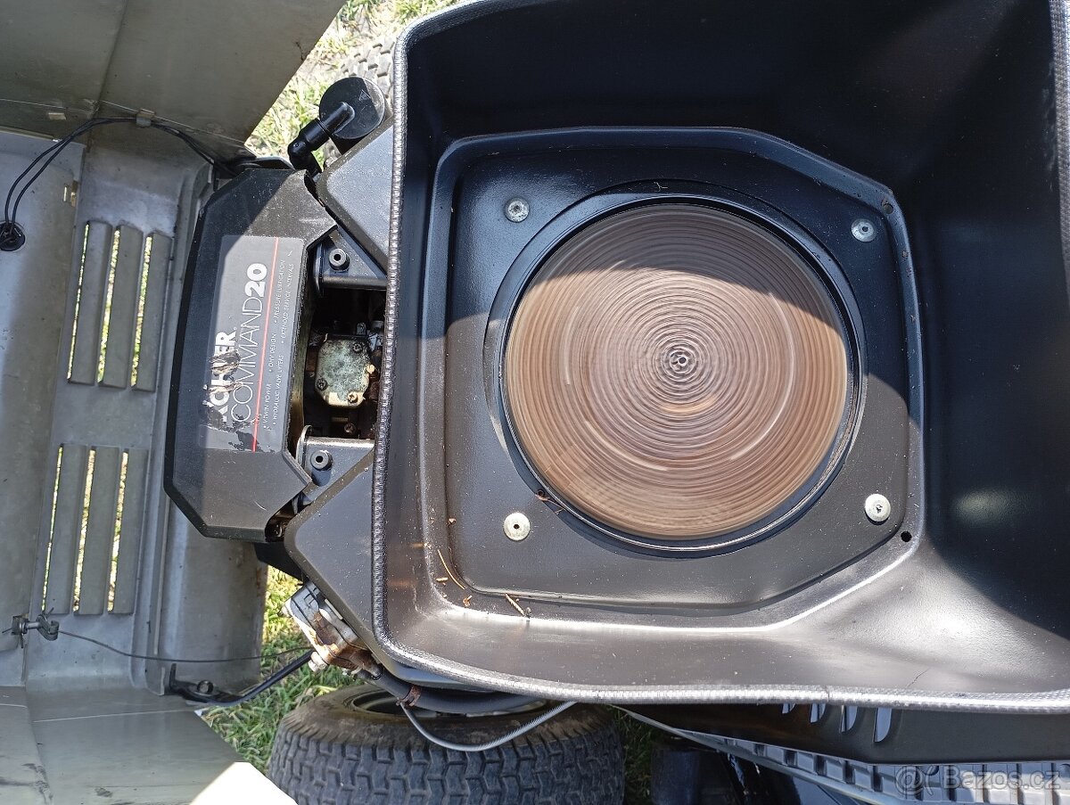 Zahradní traktor 20 HP - 3