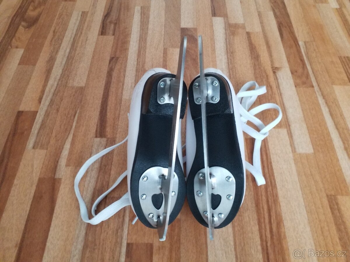 Dívčí lední brusle - 3