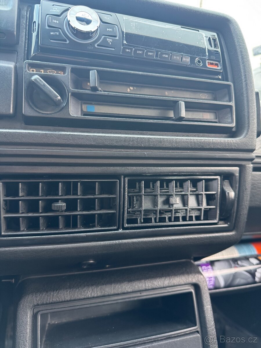 Golf MK2 automatický držiak nápojov - 3