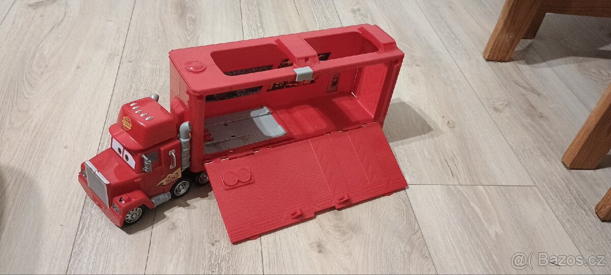 Cars kamion Mack - 3