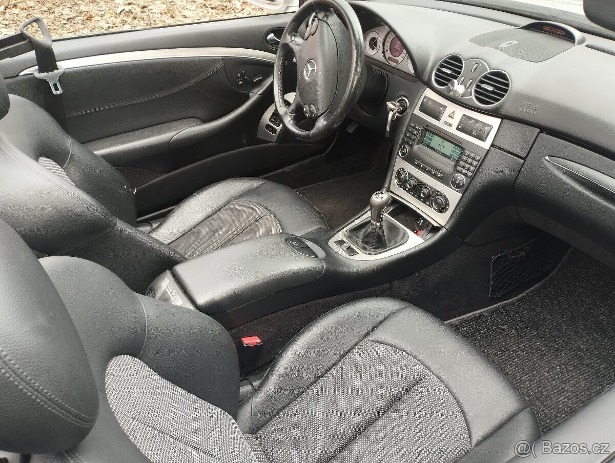 Mercedes Benz CLK Cabrio 200 Kompressor 2008, facelift model - 3