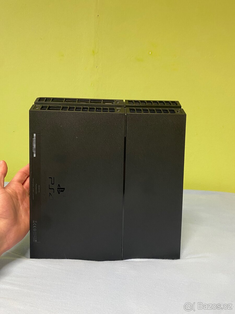 PS4 500GB - 3