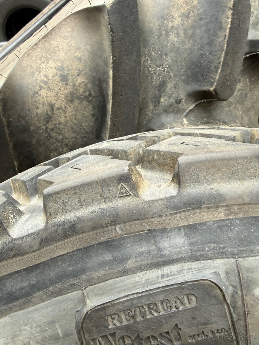 Continental 285/70R19.5 - 3