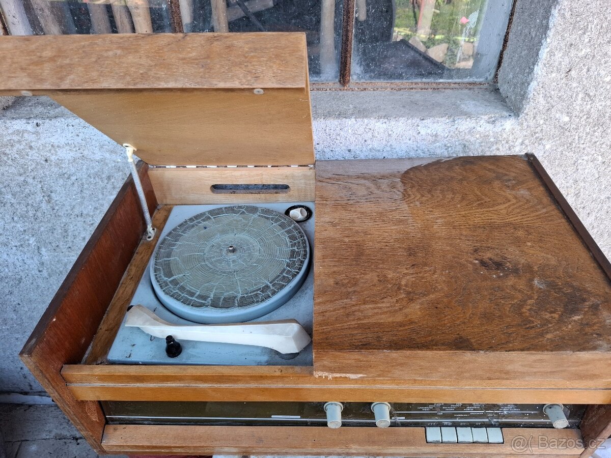 Radio s gramofonem - 3
