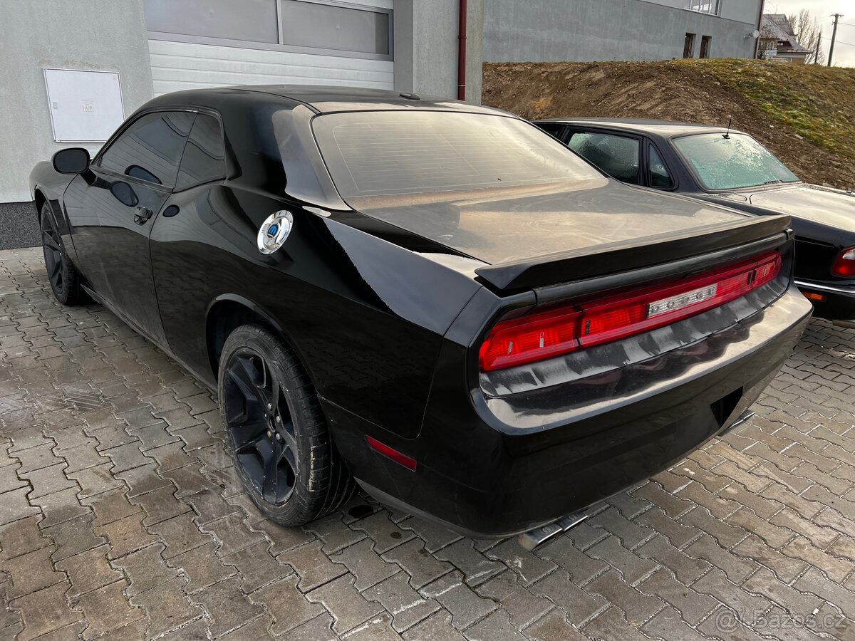 Dodge Challenger 3,6 VVT, 2012, DPH - 3