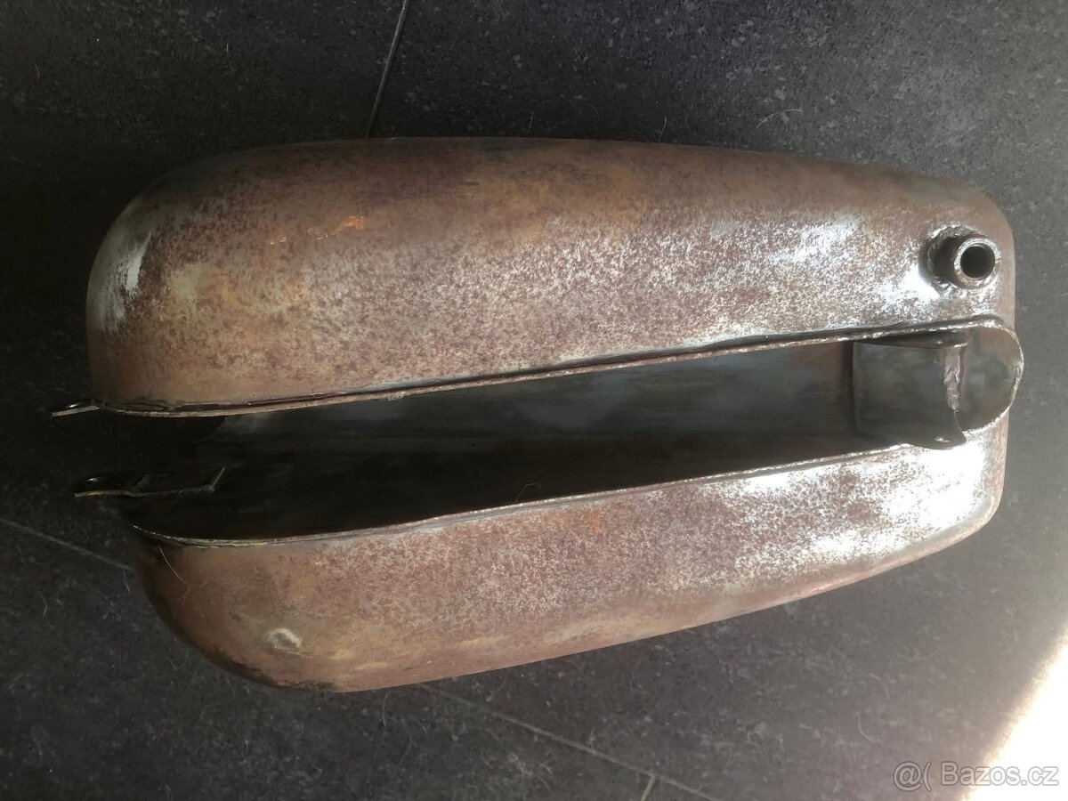 Nádrž manet 90 - 3