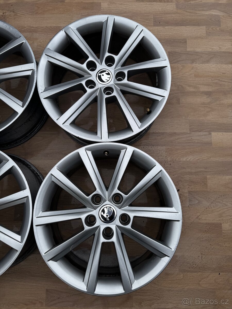 Alu kola, disky r17 5x112 ŠKODA O3 - 3