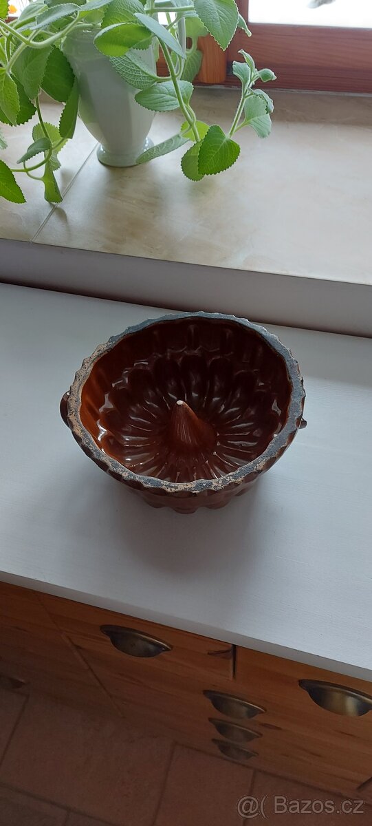 Stará kameninová bábovka - 3