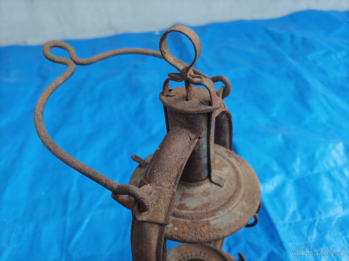 Stará petrolejová lampa PS - 3