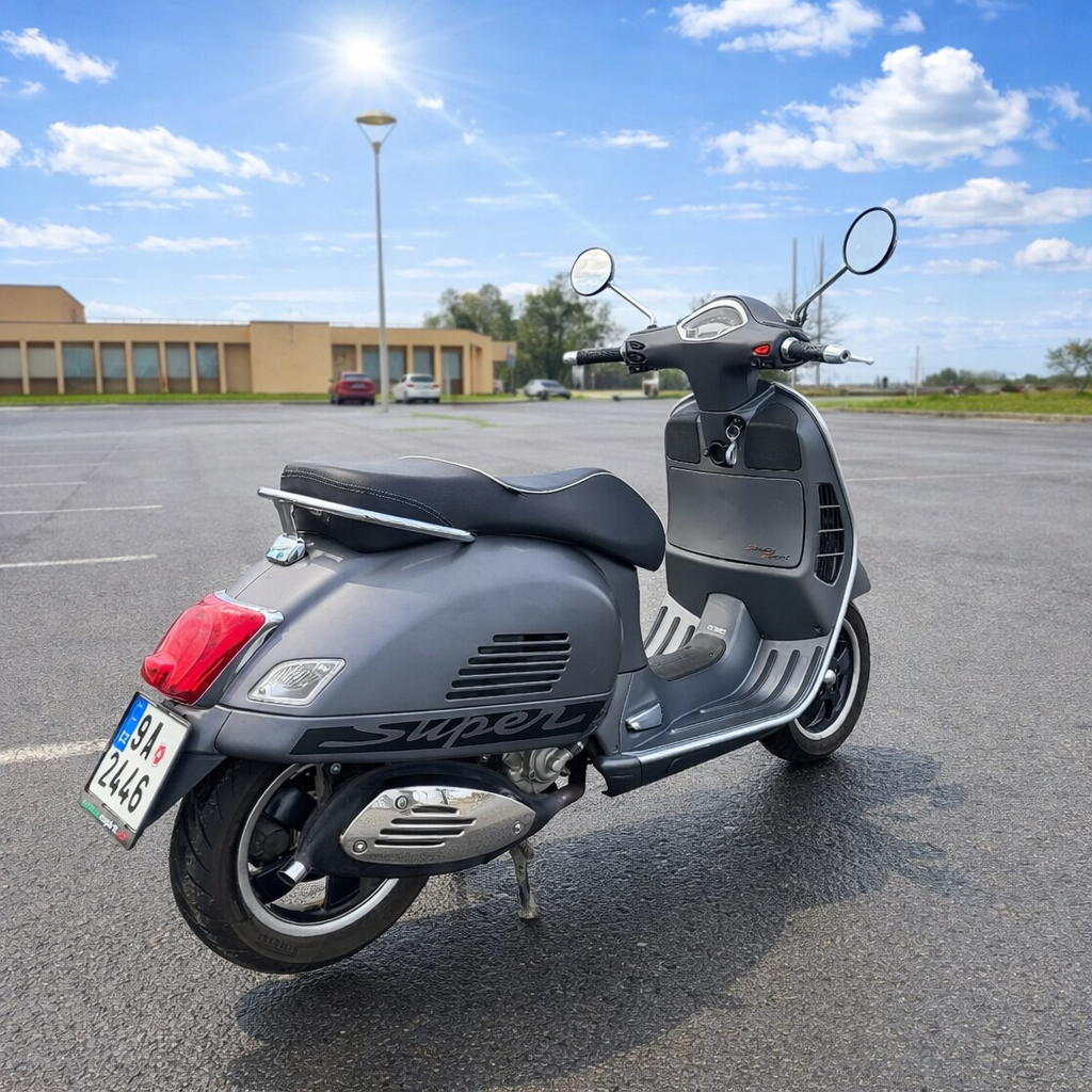 Vespa GTS Super 300 ABS, původ ČR, 1. majitel - 3