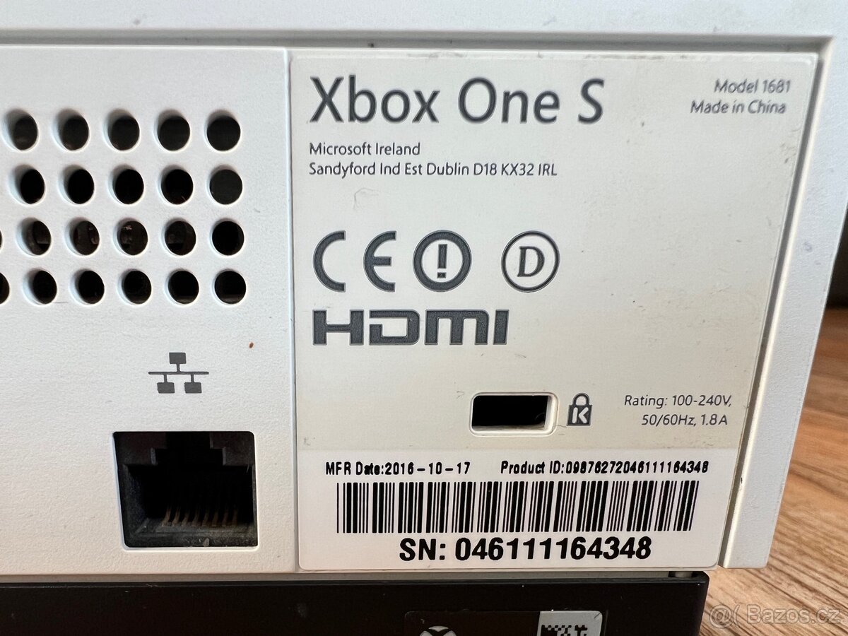 Xbox One S - 3
