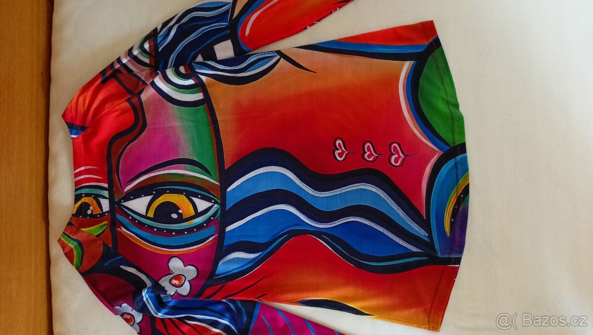 Dámské/dívčí tričko vel. S - 3