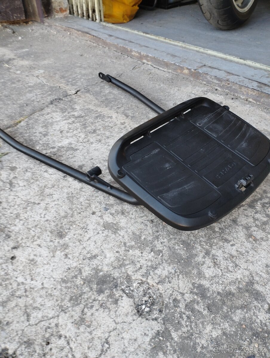 Kufr SHAD na moto - 3