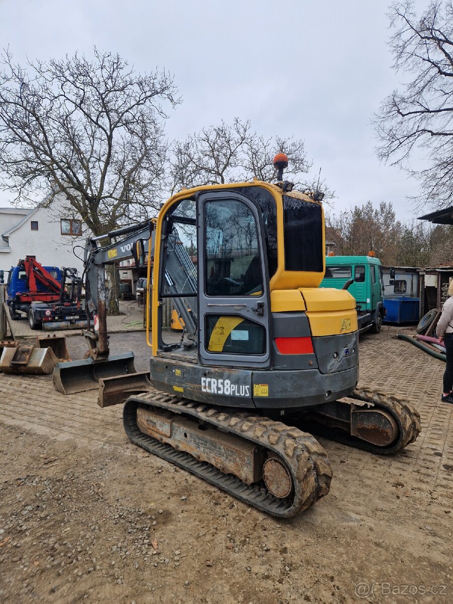 PRODÁM PÁSOVÝ MINIBAGR VOLVO ECR58 PLUS R.V 2007 - 3
