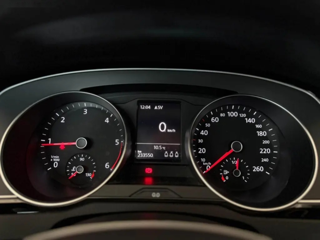 Volkswagen Passat - 3