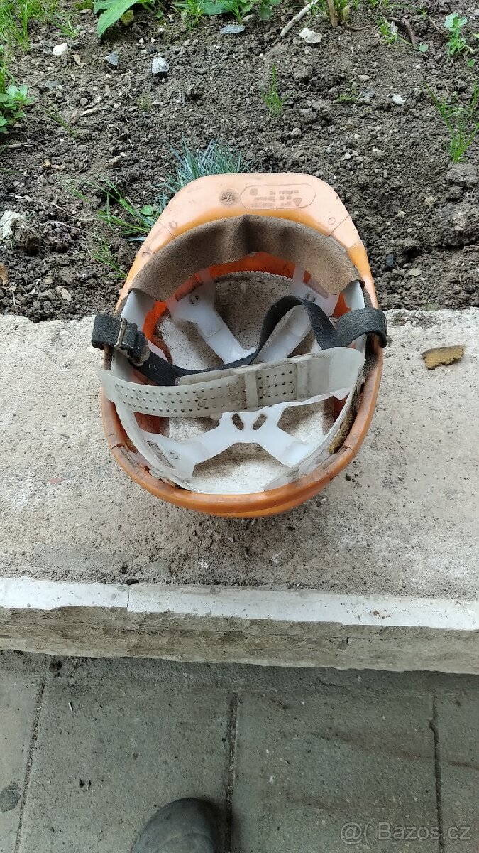 Přilba k motorové pile - 3