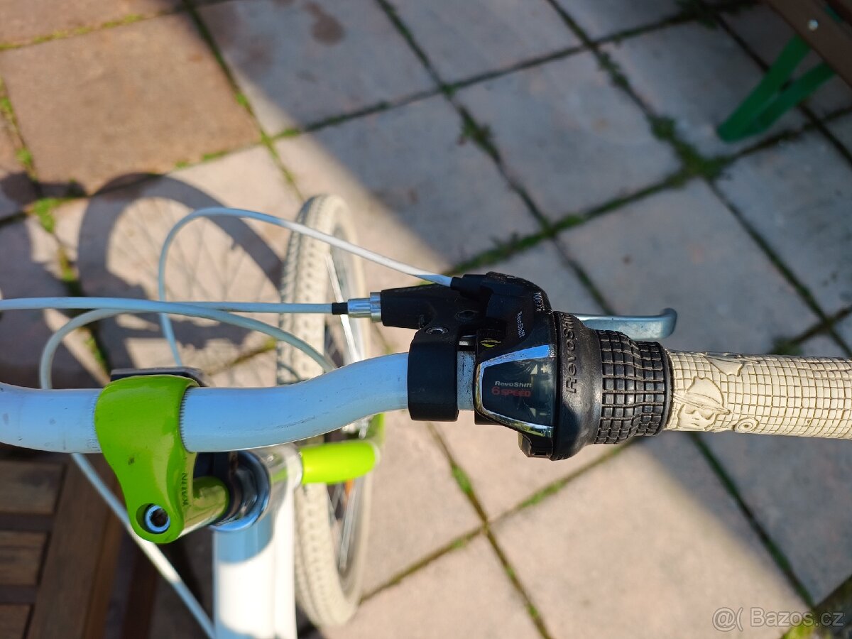 Dívčí kolo 20" - 3