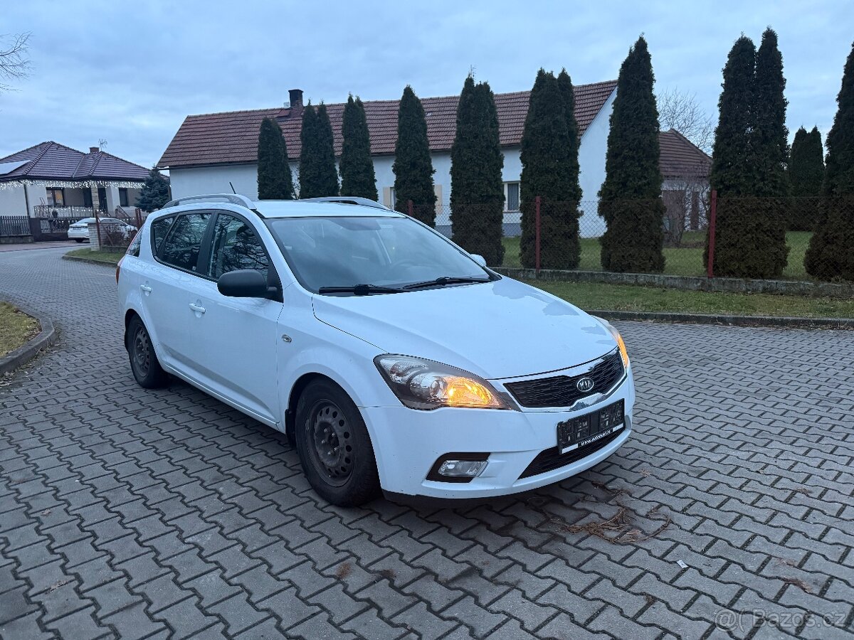 KIA Ceed 1.4 77kW - r.v. 2011 - náhradní díly - 3