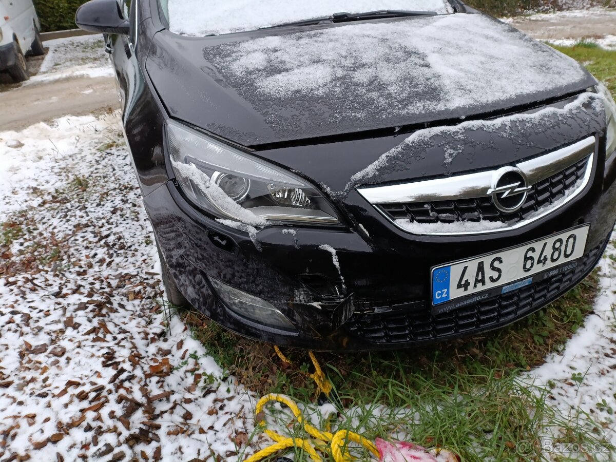 Prodam OPEL ASRTA J 1.6 turbo - 3