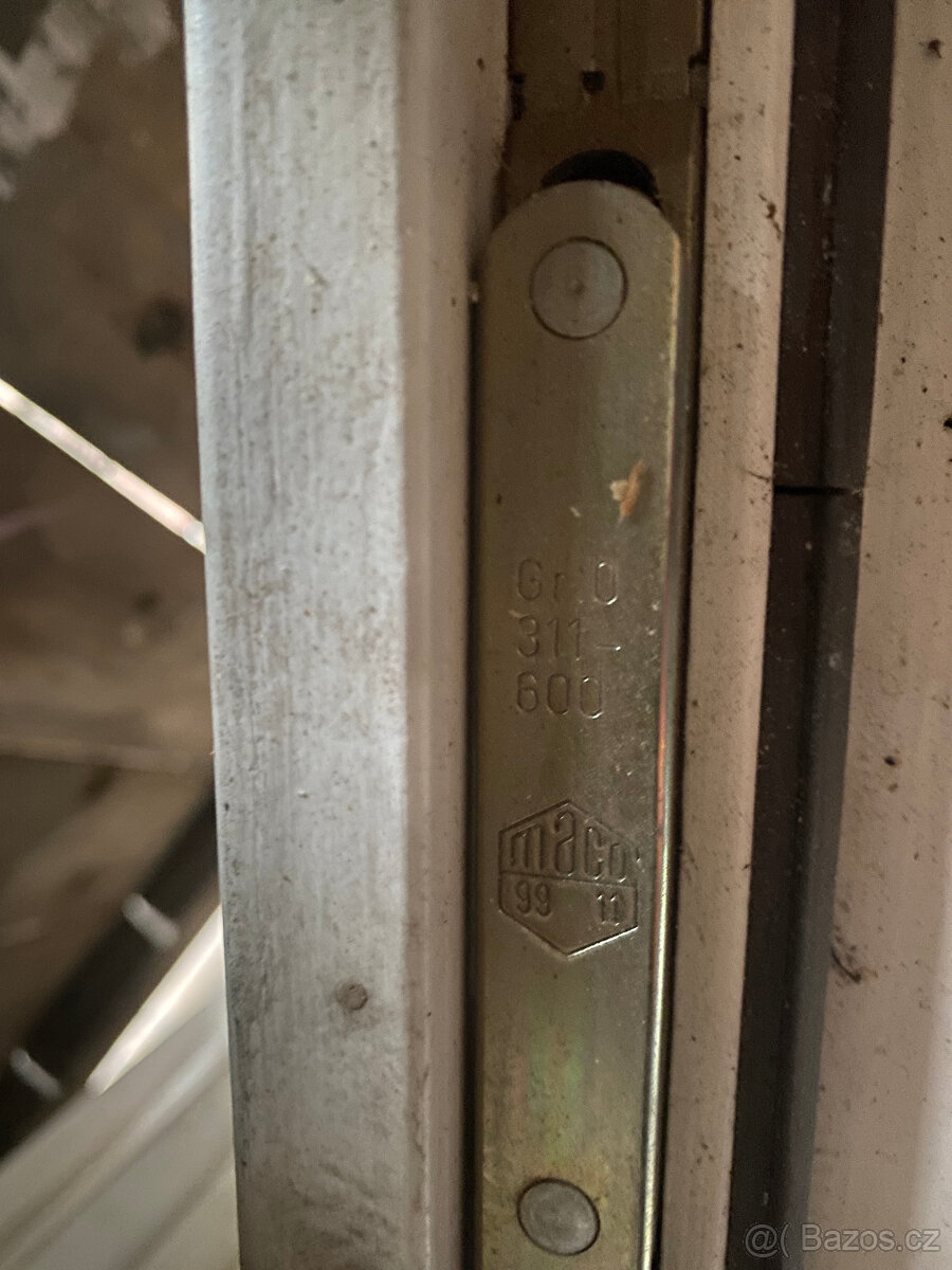 120x135 cm okno dřevěné - 3