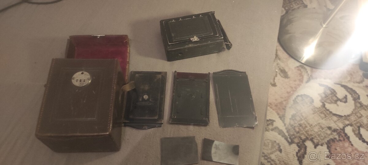 Staré fotoaparáty, kamera a príslušenství - 3