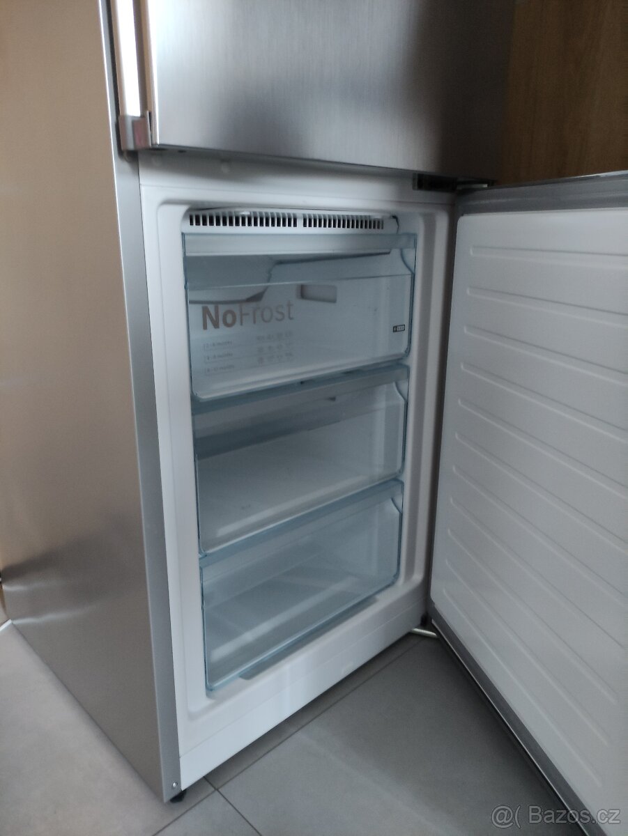 Prodám lednici Bosch - 3