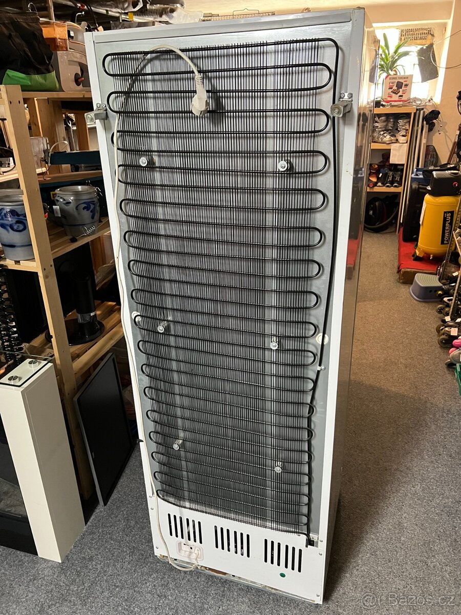 PROSKLENÁ LEDNICE HSC 360 GASTRO,CHLADNIČKA - 3