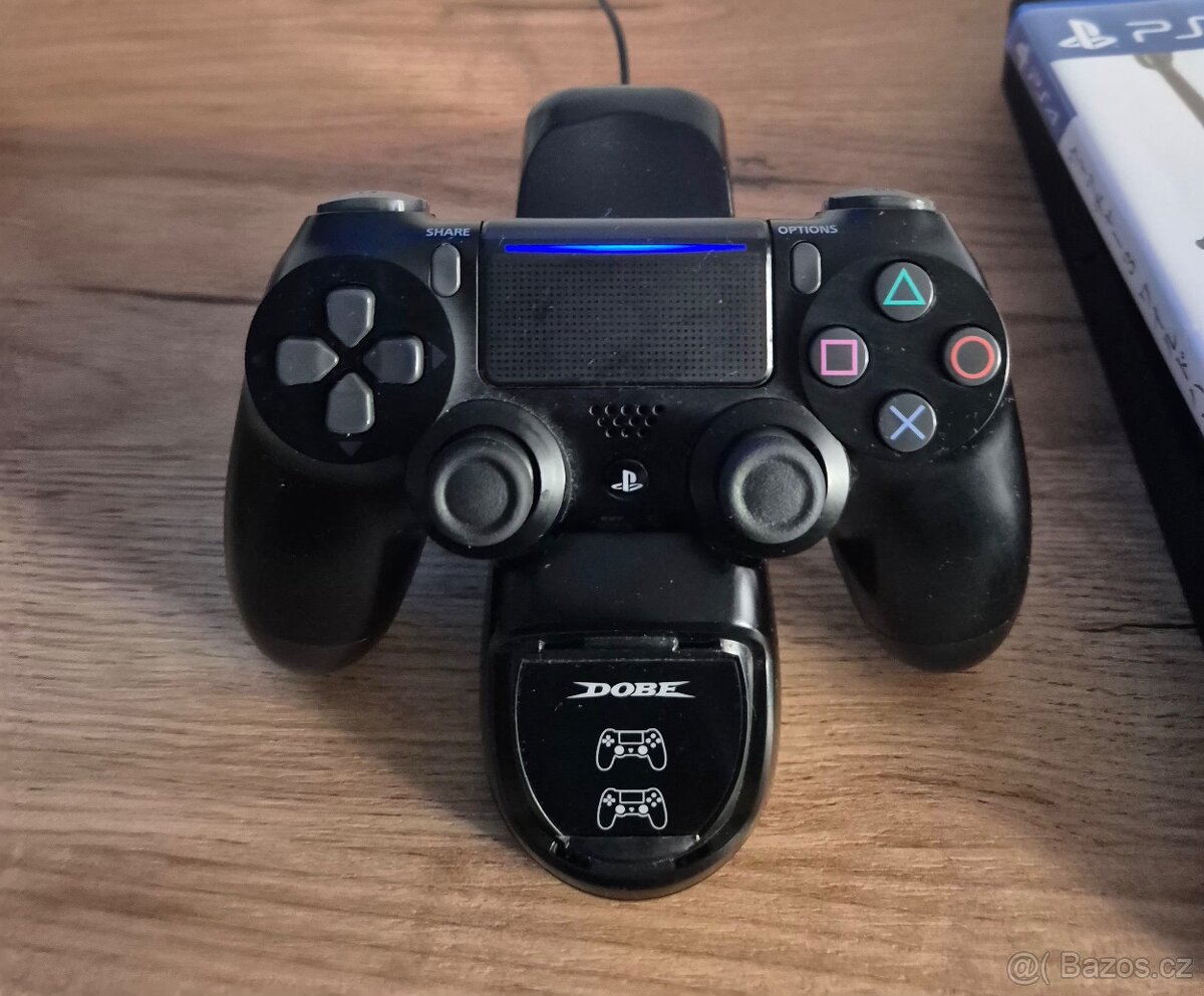 PlayStation 4 - 3