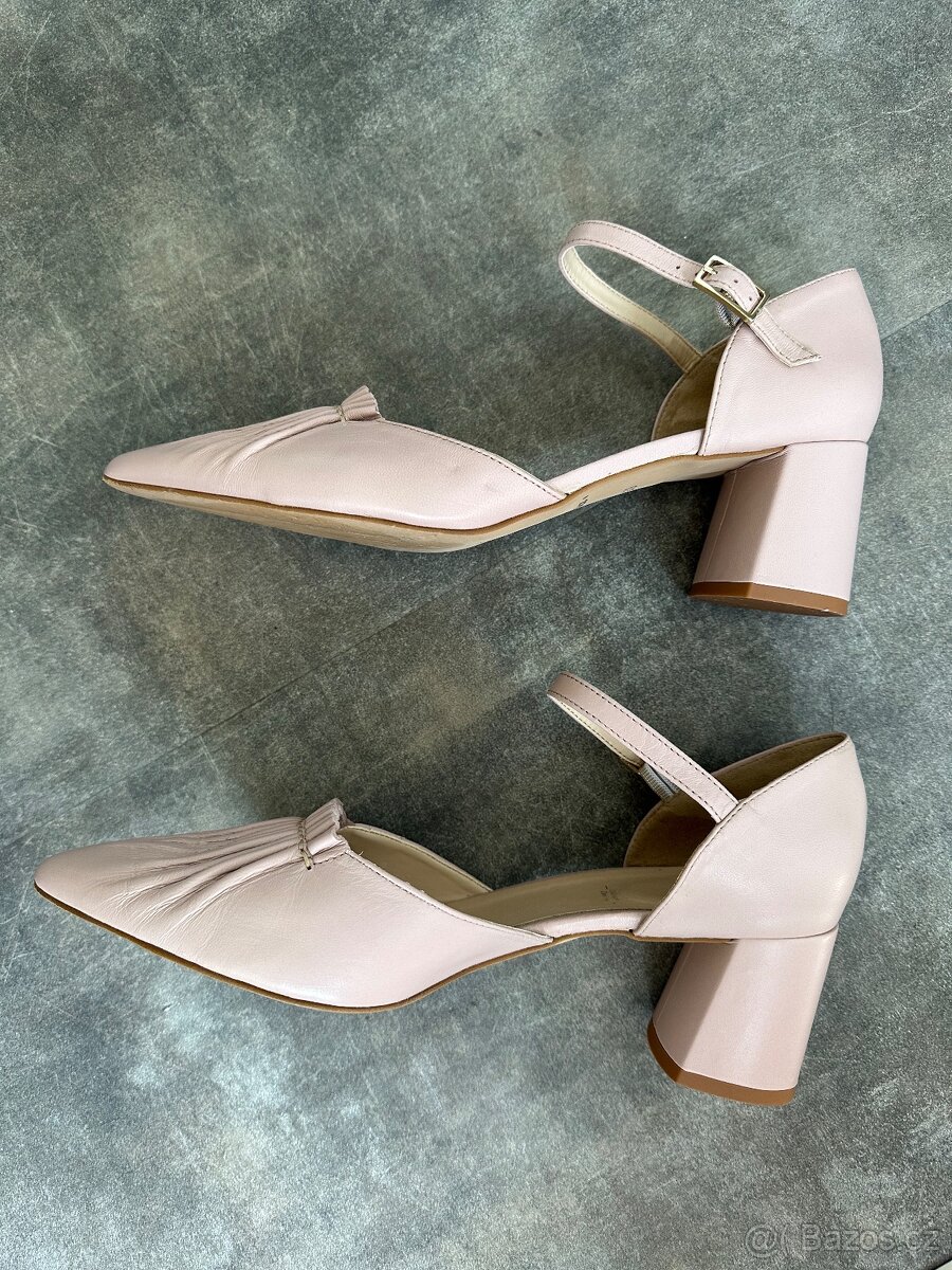 Kožené lodičky Baťa vel. 39 - 3