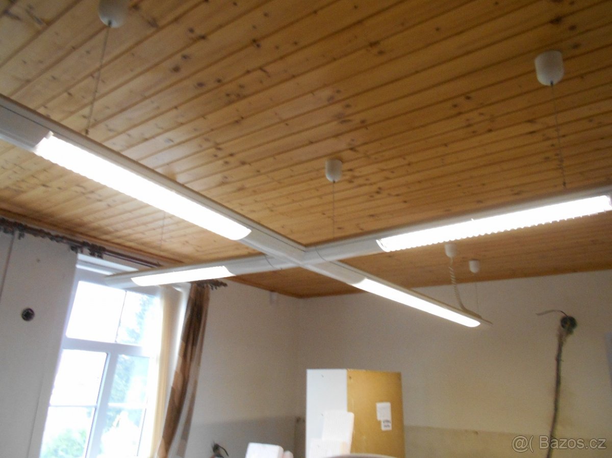 KANCELÁŘSKÉ ZÁŘIVKY NASTAVITELNÉ - 3