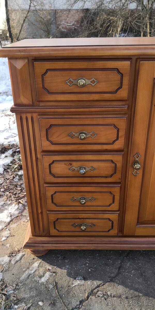 Masivní komoda se šuplíky - 3