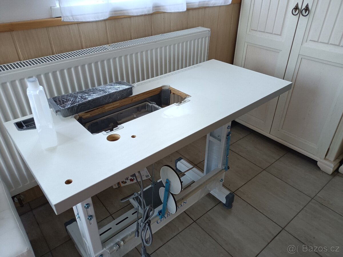 Průmyslový šicí stroj jednojehlový - 3