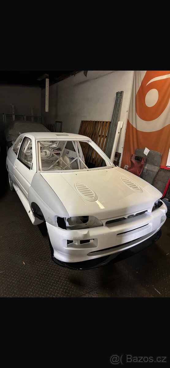 Escort Cosworth rally - 3