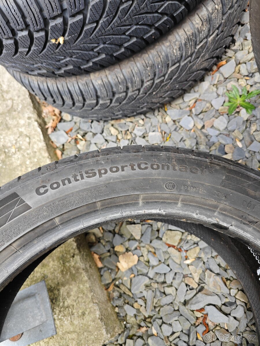 Continental 225/45 R18 - 3