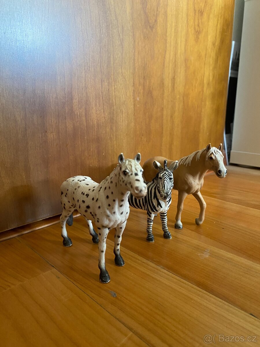 schleich 8 - 3