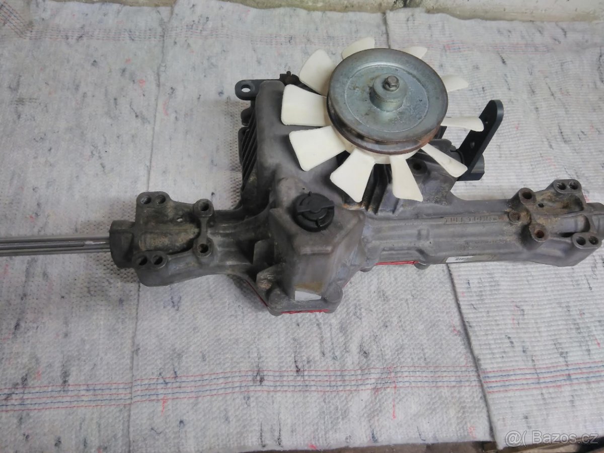 Zahradní traktor: hydrostatická převodovka - 3