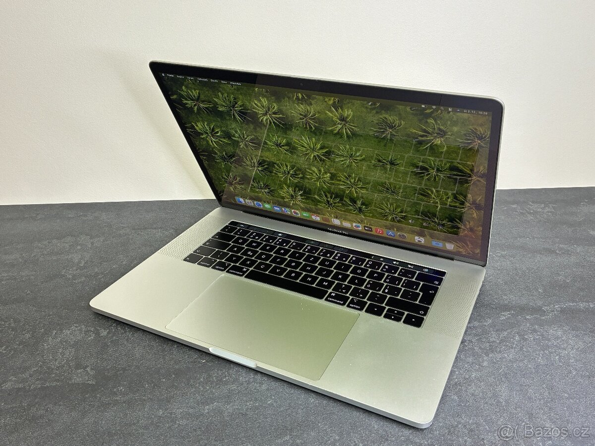 MacBook Pro 15'' 2018 / i9 / 32GB / 512GB SSD - DPH - 3