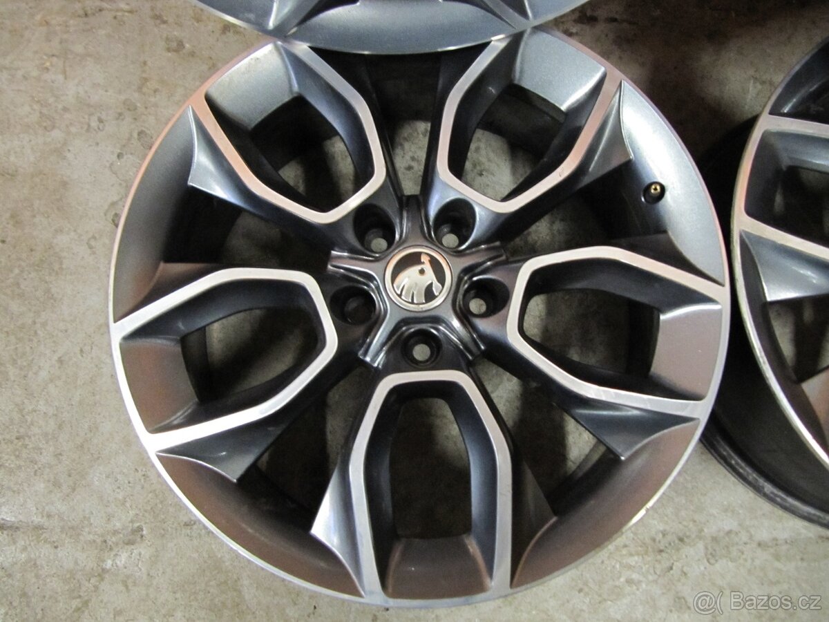 Alu Škoda R19 originál - 3