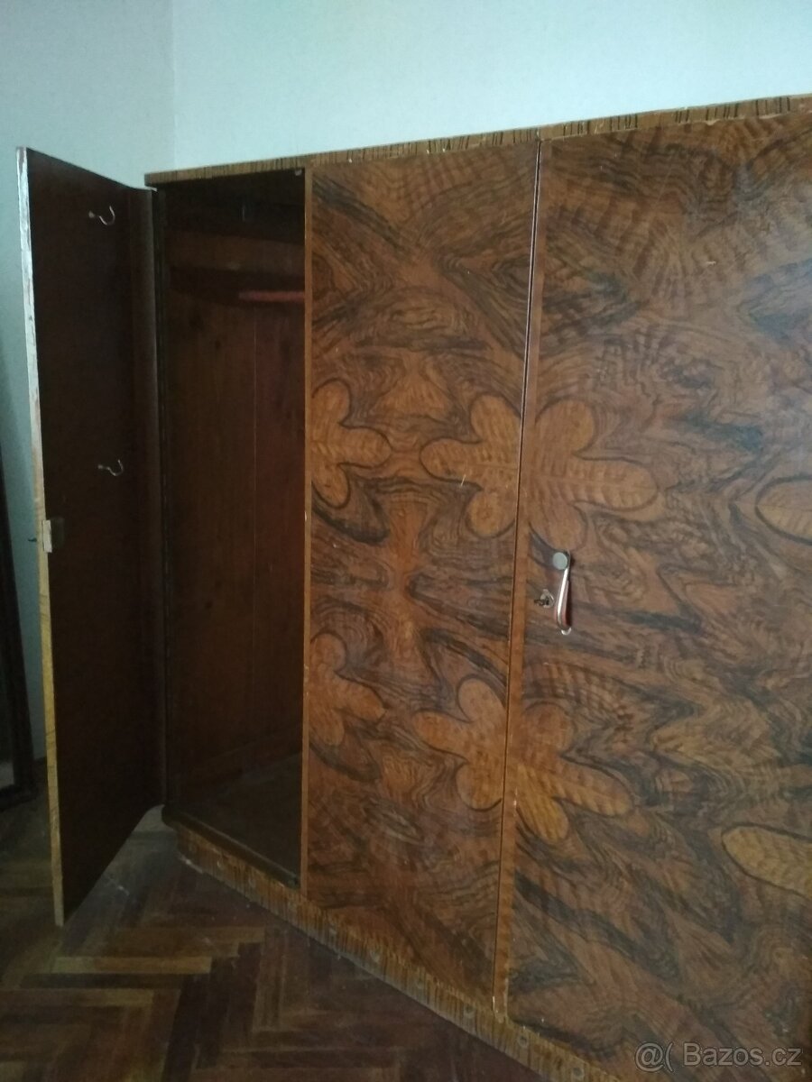 Retro skříň - 3