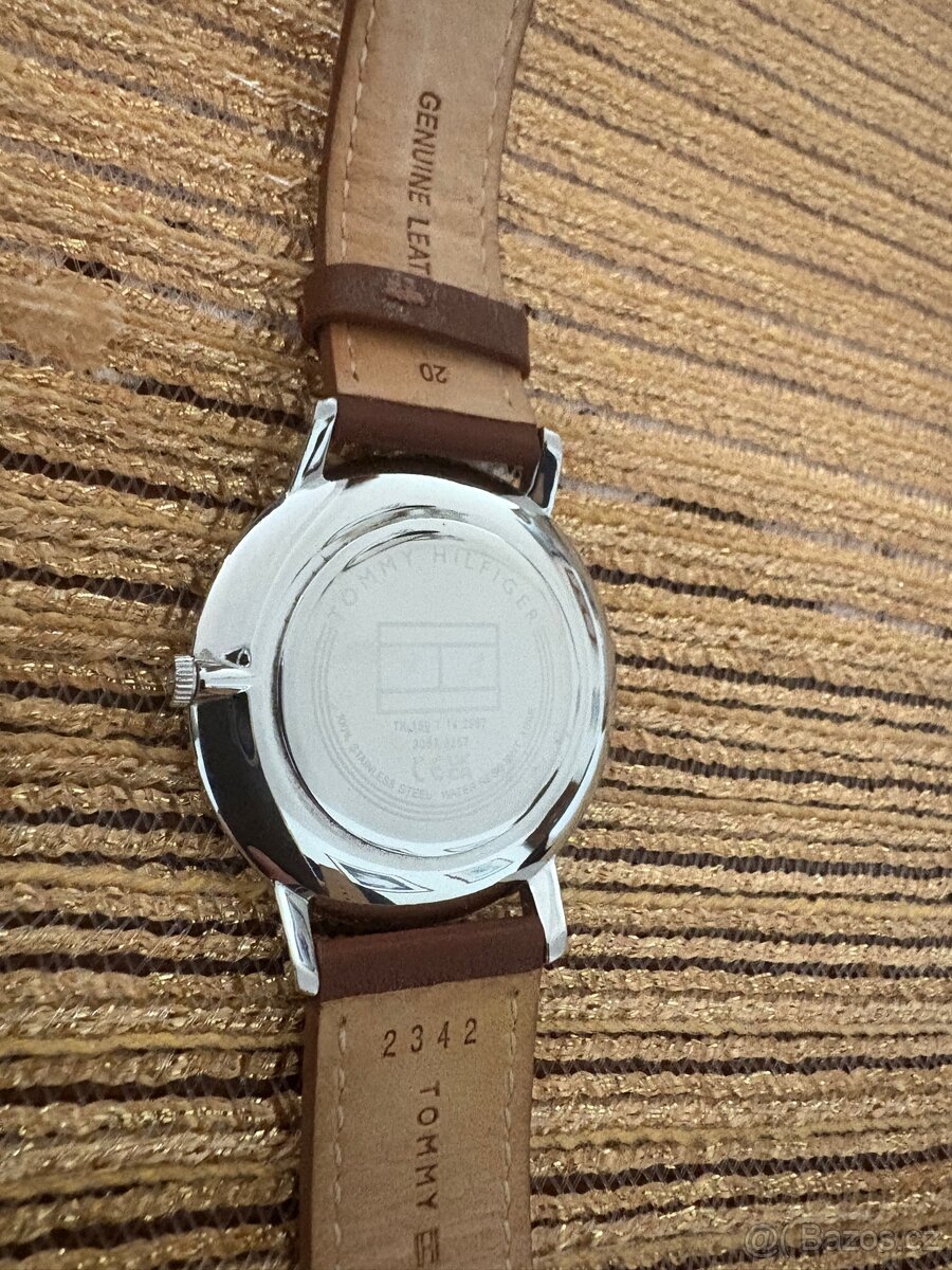 Panské hodinky Tommy Hilfiger top stav - 3