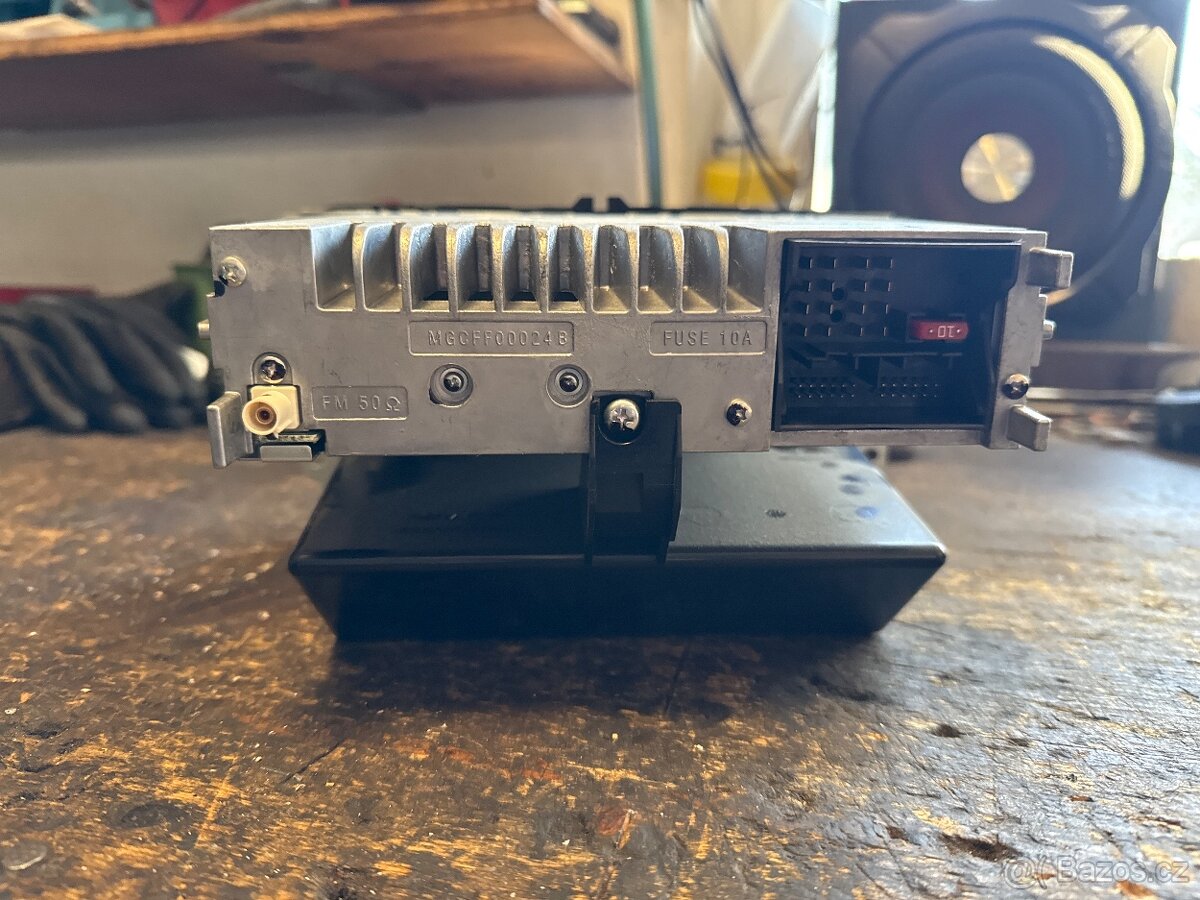 Prodam autoradio wv caddy - 3
