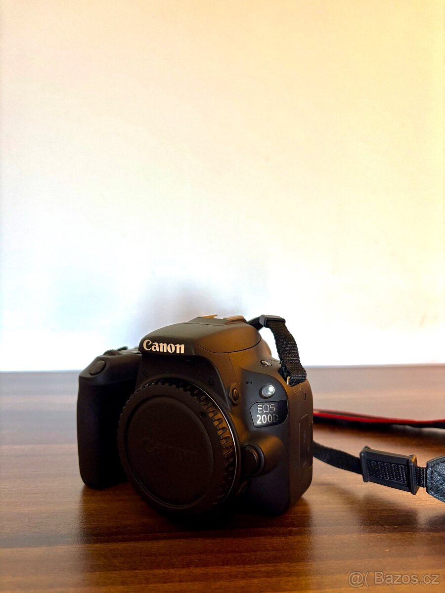 Zrcadlovka Canon EOS 200D + Canon EF 50 mm f/1.8 STM - 3