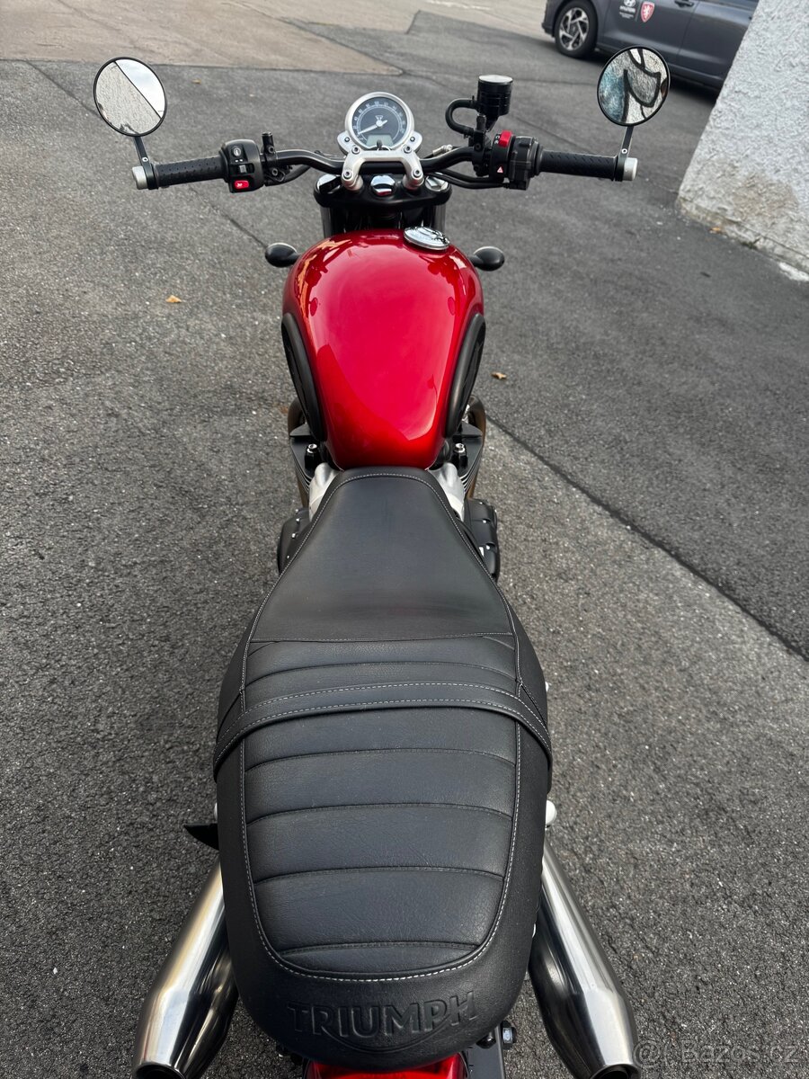 Triumph Street twin 900 - 3