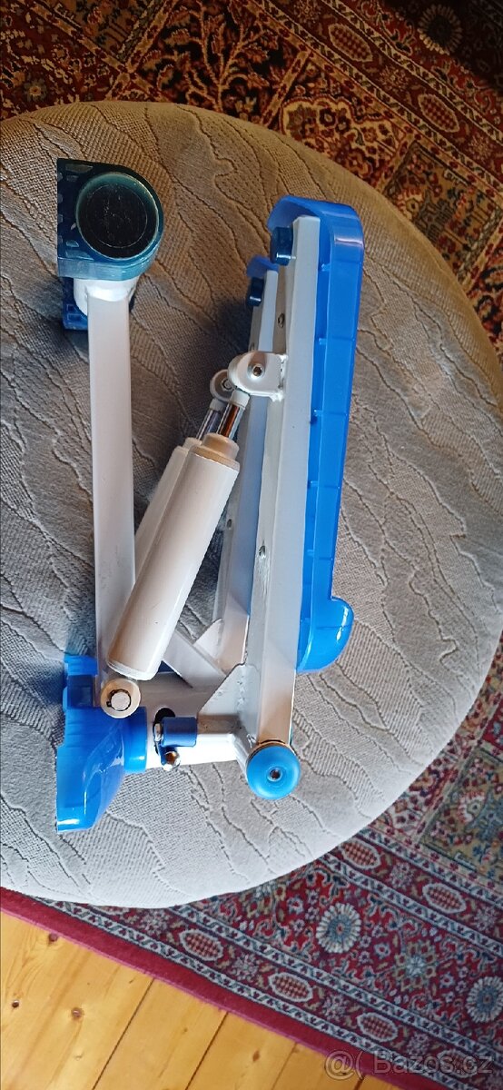 Steper na cvičení nohou + hýždí - 3