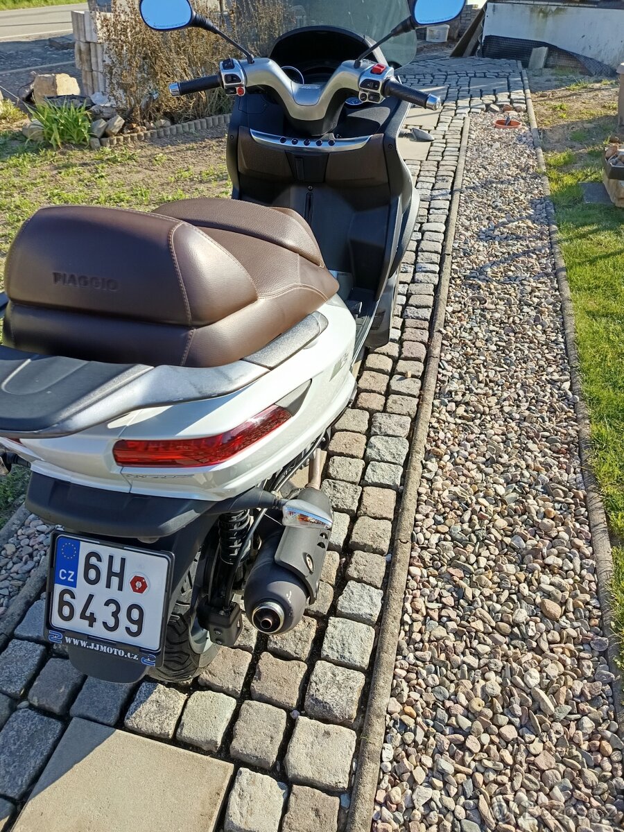 Piaggio MP3 - 3
