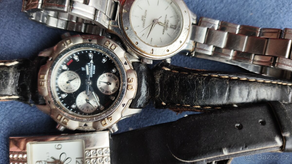 Sada 4 nefunkčních hodinek - 3