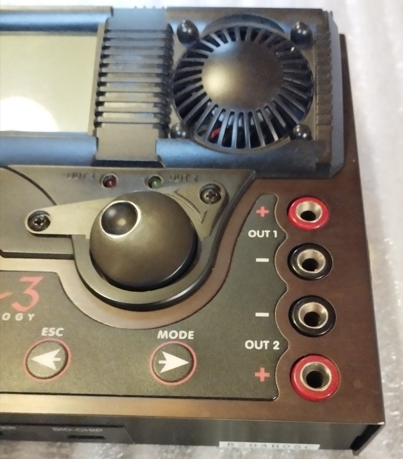 Nabíječka Robbe Power Peak Infinity 3 + příslušenství - 3