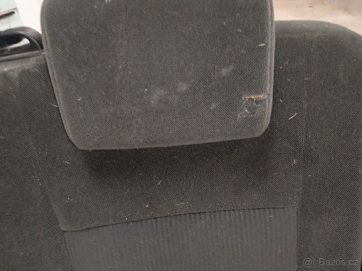 Druhá řada sedaček Ford C-max MK2 - 3